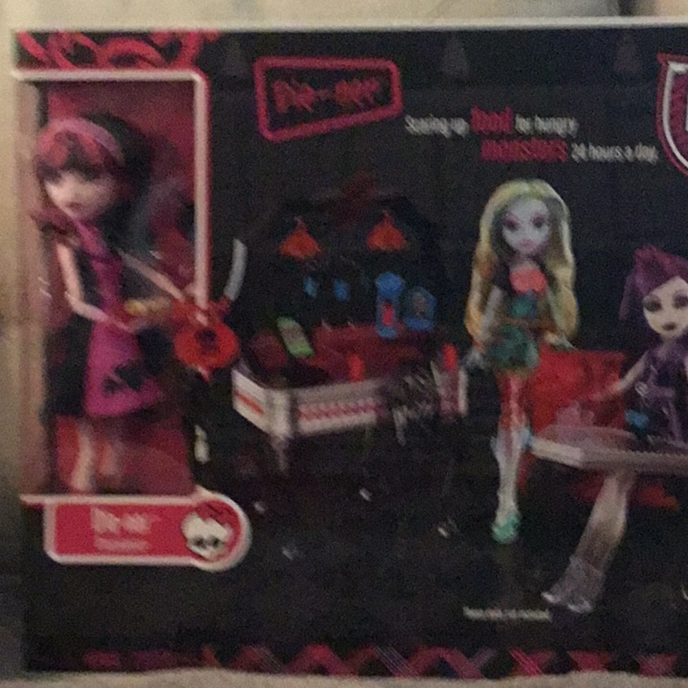 Mattel Monster High Die-ner Playset new